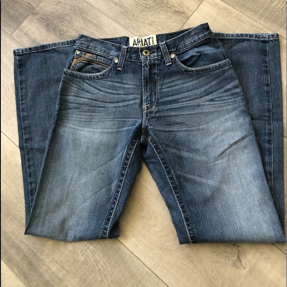 Men’s ARIAT M4 Low Rise Bootcut. Size 31x36. In excellent condition.